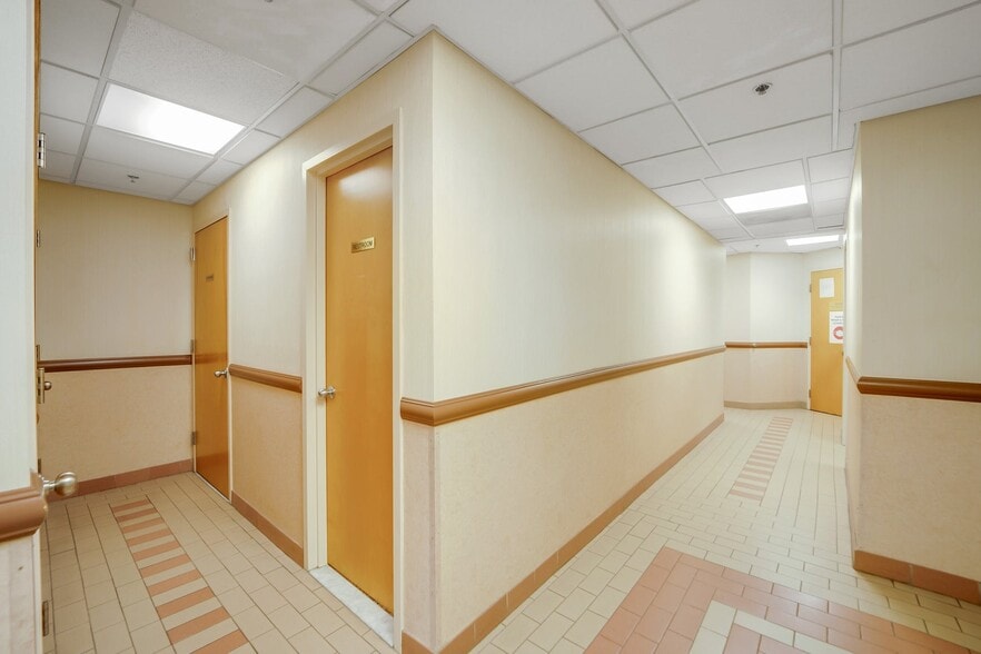 More Photos Of 42 Locust Ave, Wallington Medical For Lease