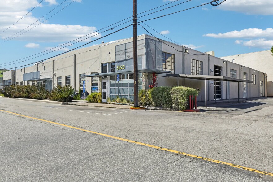 Primary Photo Of 3523-3525 Eastham Dr, Culver City Office For Lease