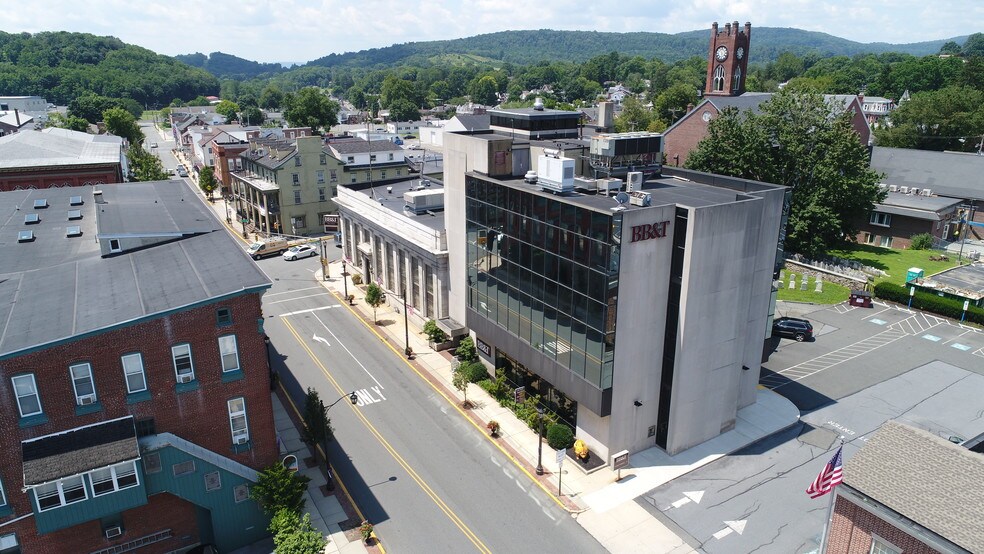More Photos Of 1 Philadelphia Ave, Boyertown Medical For Lease