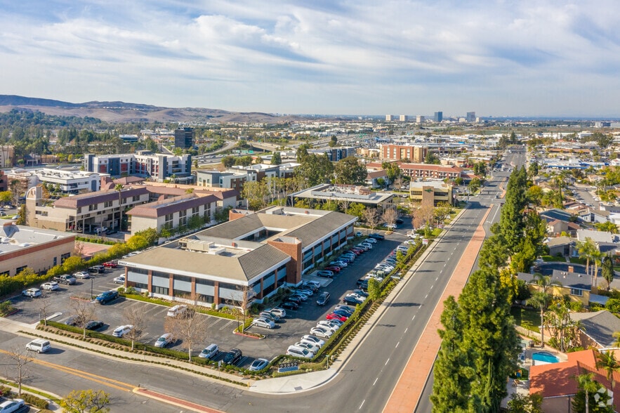 More Photos Of 23832 Rockfield Blvd, Lake Forest Medical For Lease