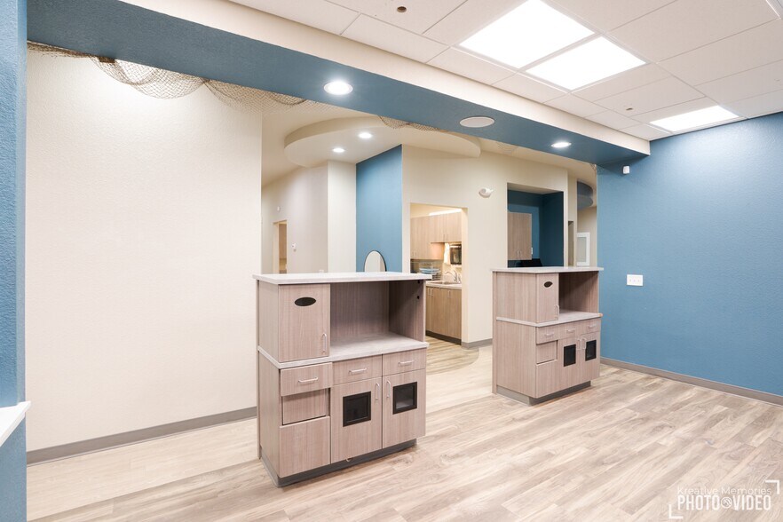 More Photos Of 530 Running W Dr, Gillette Healthcare For Sale