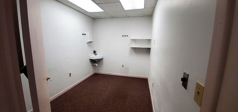 More Photos Of 500 N Washington Ave, Titusville Medical For Lease