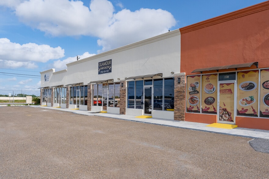 More Photos Of 801 Zillock Rd, San Benito Storefront For Sale