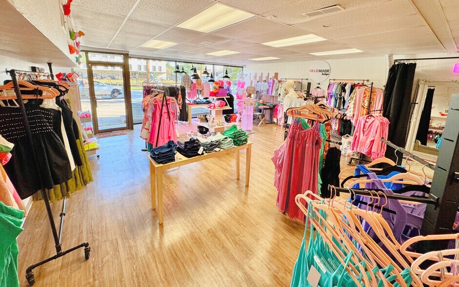 More Photos Of 306 Washington St, Rockwall Storefront Retail Office For Lease