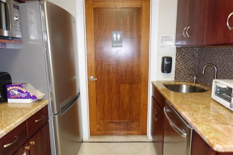 More Photos Of 306 Washington St, Hoboken Office For Lease