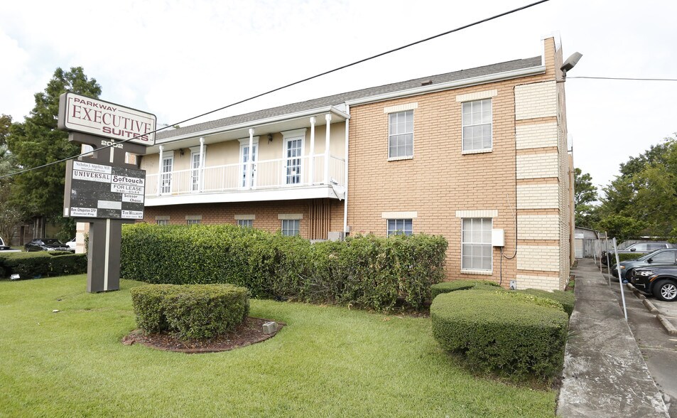 More Photos Of 2002 20th St, Kenner Office For Sale