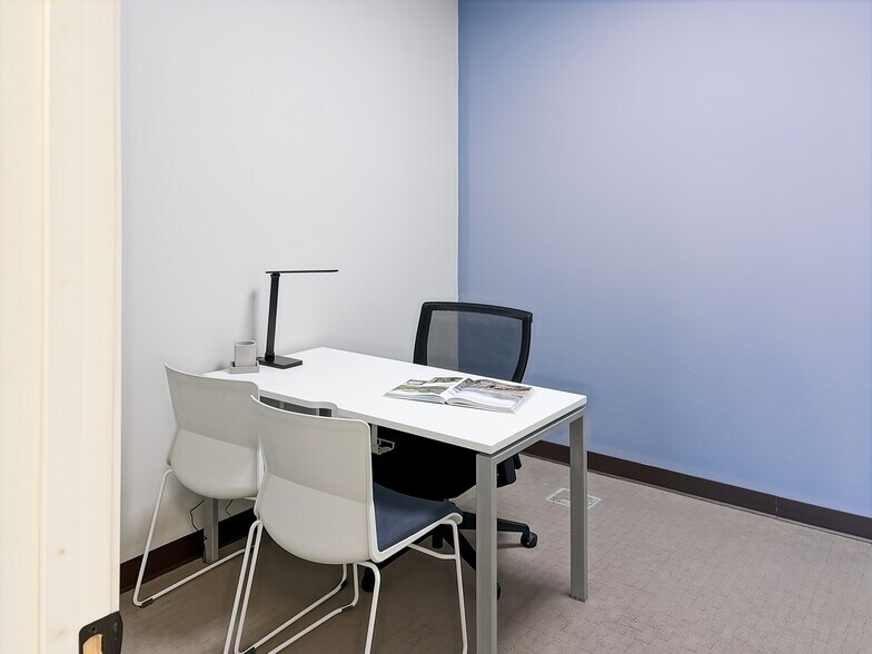 More Photos Of 2624 W Lake Lansing Rd, Lansing Coworking Space