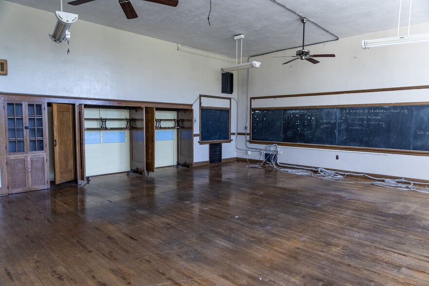 More Photos Of 3500 W National Rd, Springfield Schools For Sale