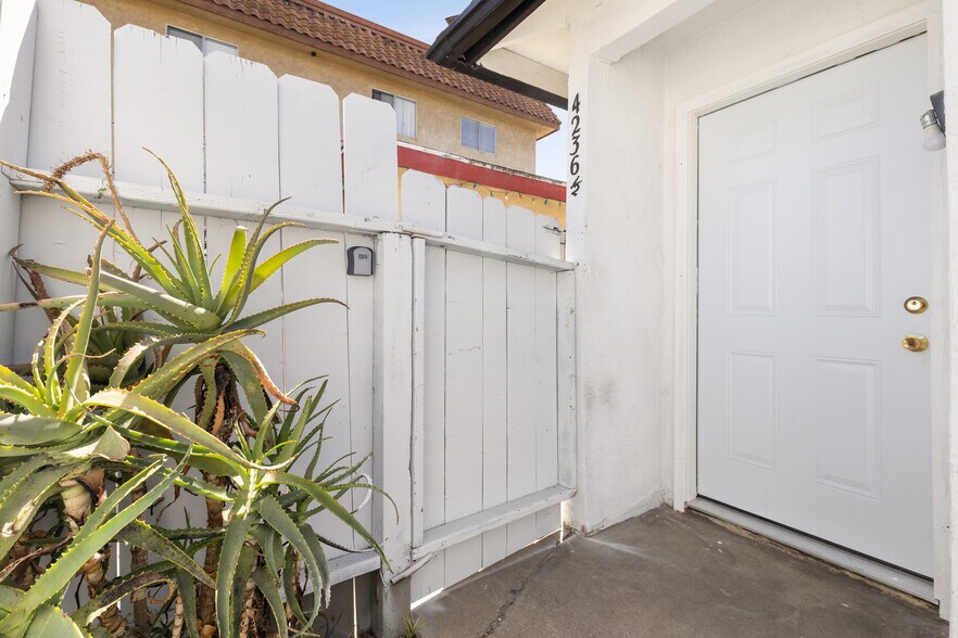 More Photos Of 4236 1/2 41st St, San Diego Apartments For Sale
