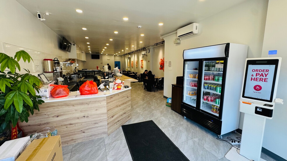 More Photos Of 231 Jericho Tpke, New Hyde Park Storefront Retail Residential For Sale