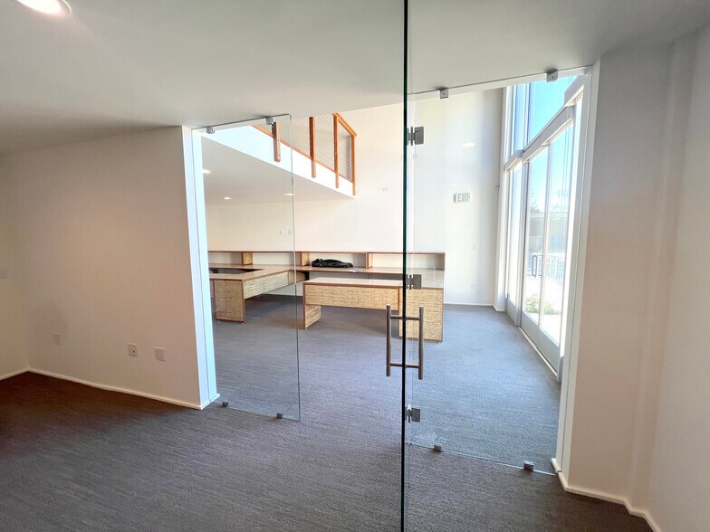 More Photos Of 310 E Haley St, Santa Barbara Loft Creative Space For Lease