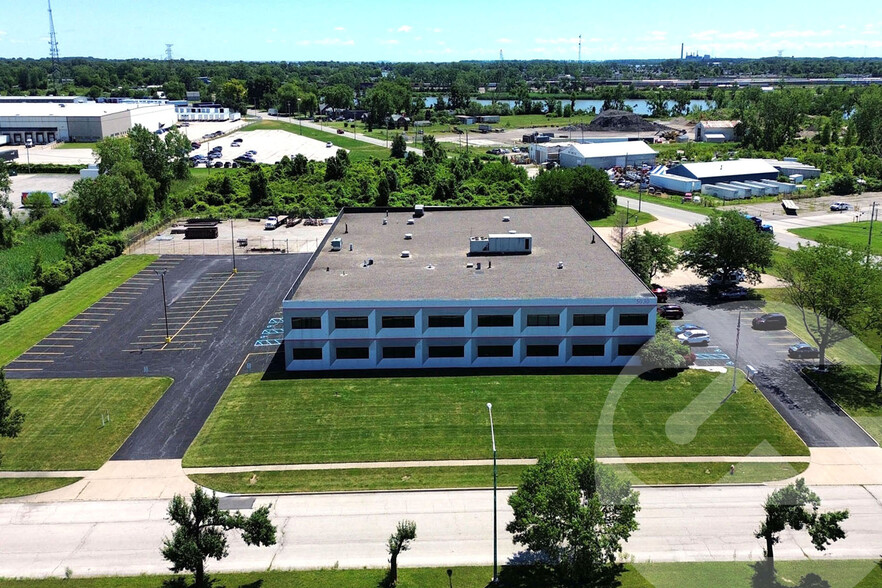 Primary Photo Of 1333 Matzinger Rd, Toledo Manufacturing For Lease