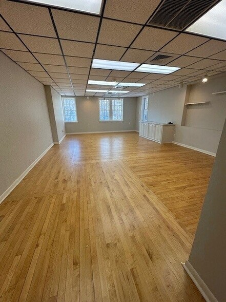 More Photos Of 7-9 Kirby Plz, Mount Kisco Storefront Retail Office For Lease