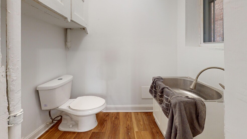 More Photos Of 505 Florida Ave NW, Washington Storefront Retail Residential For Sale