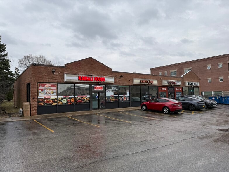 More Photos Of 771-777 Milwaukee Ave, Glenview Unknown For Lease