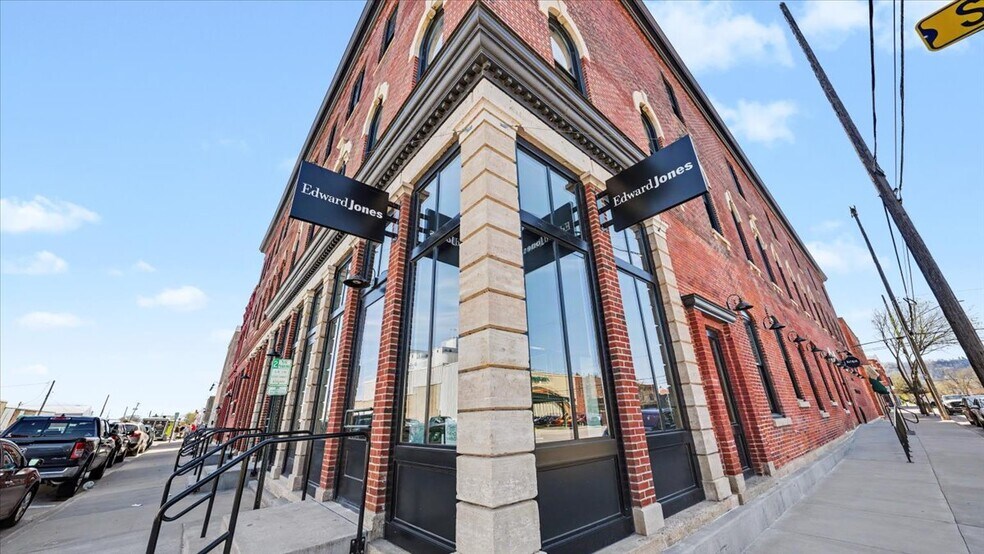 More Photos Of 102 Walnut St, Winona Office Residential For Sale