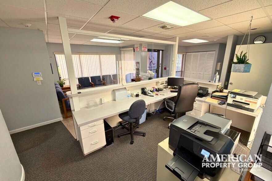 More Photos Of 2831 Ringling Blvd, Sarasota Medical For Sale
