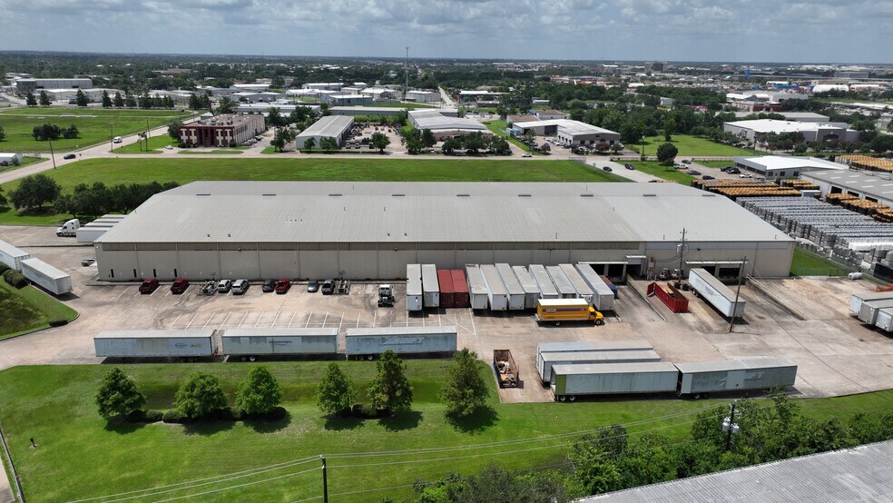 More Photos Of 5808 Berry Brook Dr, Houston Warehouse For Sale