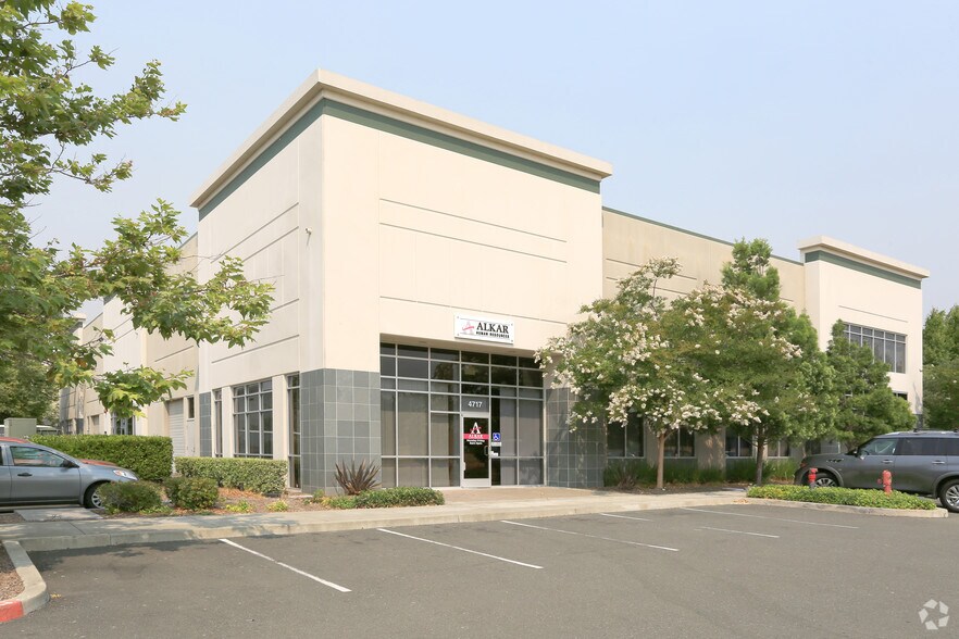 More Photos Of 4705-4717 Mangels Blvd, Fairfield Flex For Sale