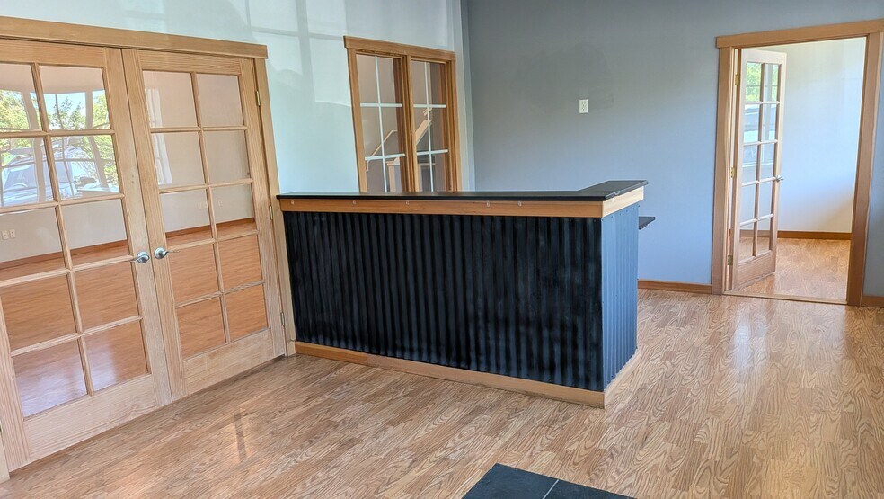 More Photos Of 115-127 Kellogg Rd, Bellingham Unknown For Lease