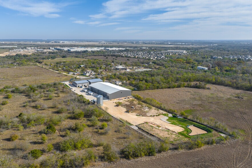 More Photos Of 7713 Dee Gabriel Collins Rd, Austin Unknown For Lease