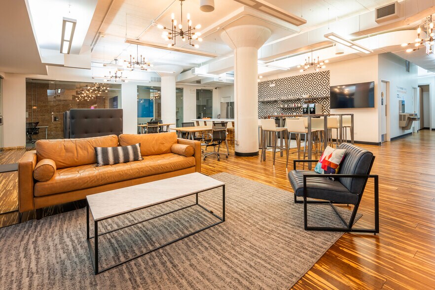 More Photos Of 420 W Huron St, Chicago Loft Creative Space For Lease