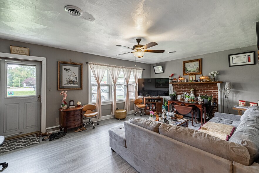 More Photos Of 4933 George Washington Mem Hwy, Yorktown Land For Sale