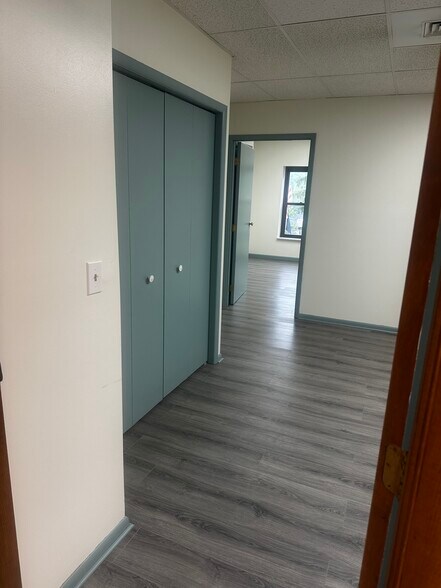 More Photos Of 736 W Ingomar Rd, Ingomar Office For Sale