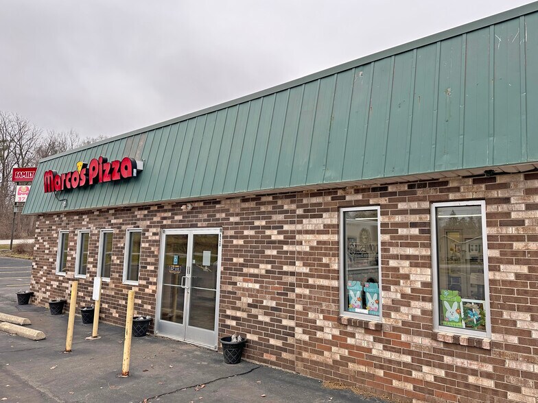 More Photos Of 820 Jordan Lake Ave, Lake Odessa Freestanding For Sale