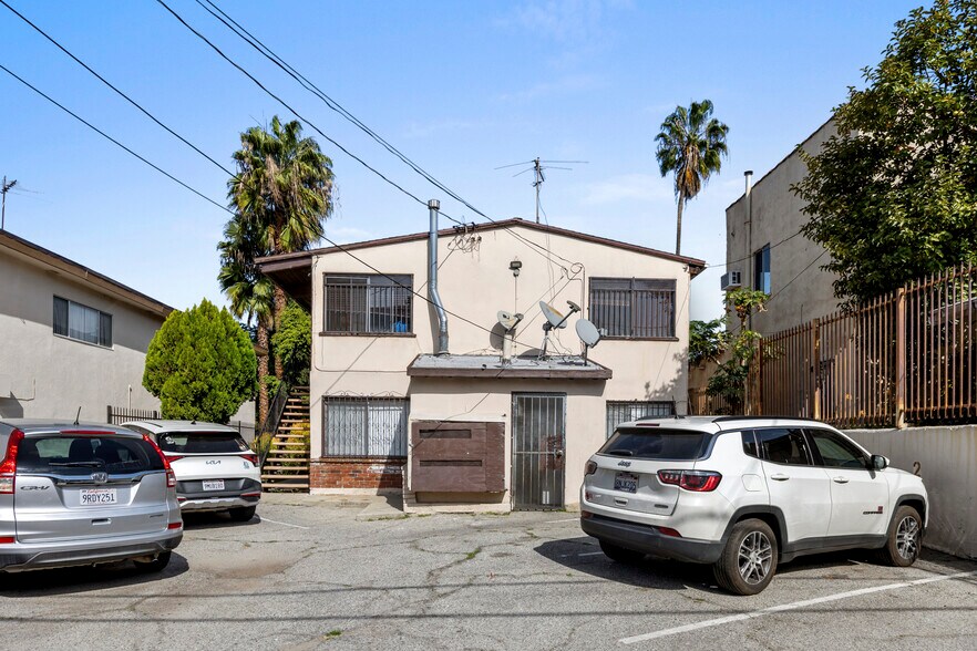 More Photos Of 2334 Valley St, Los Angeles Apartments For Sale