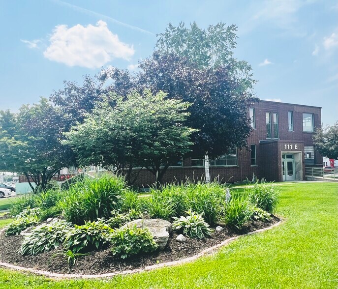 More Photos Of 111 E Burnett St, Beaver Dam Manufacturing For Lease