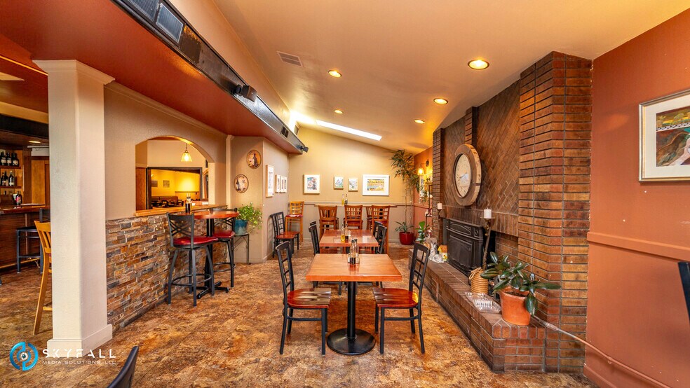 More Photos Of 351 Silver St, Elko Restaurant For Sale