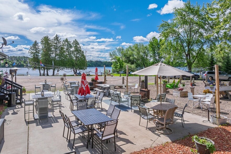 More Photos Of 11633 Lakeview Dr, Butternut Restaurant For Sale