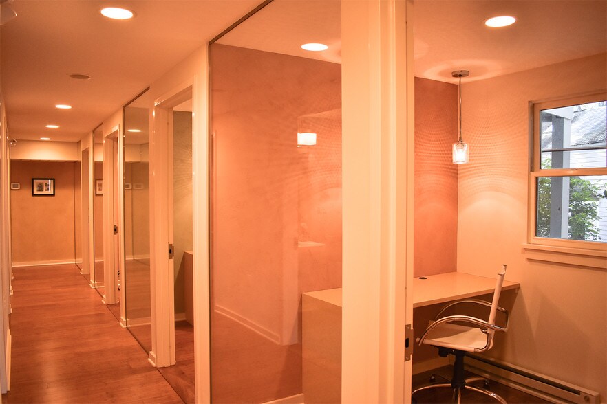 More Photos Of 6124 MacArthur Blvd, Bethesda Restaurant For Sale