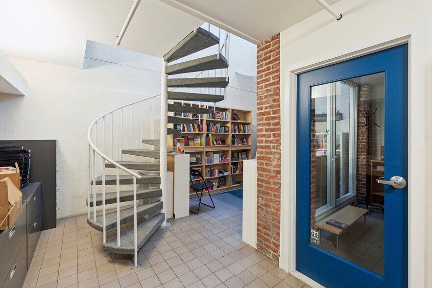More Photos Of 215 Church St, Philadelphia Office Residential For Lease