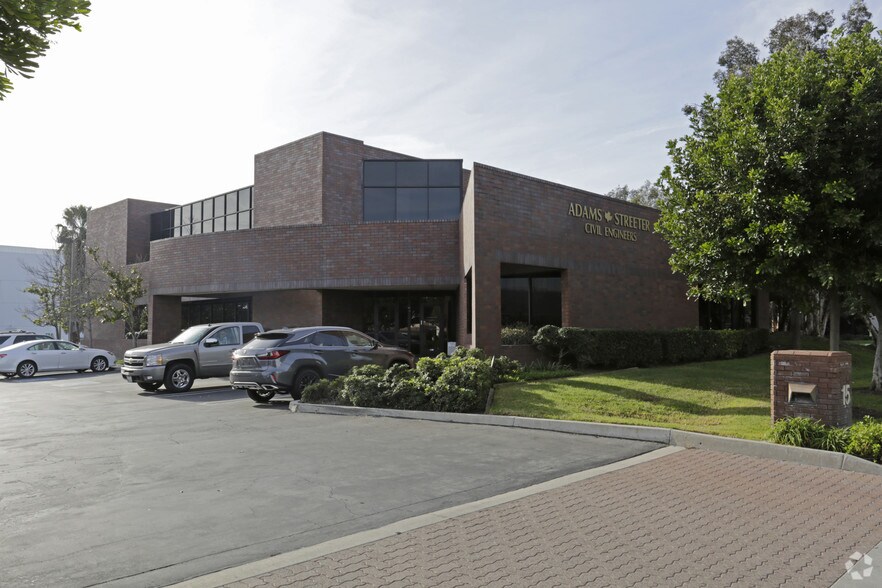 More Photos Of 15 Corporate Park, Irvine Medical For Lease