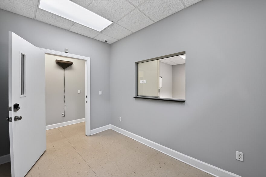 More Photos Of 6950 Hargrove Rd E, Tuscaloosa Office For Lease