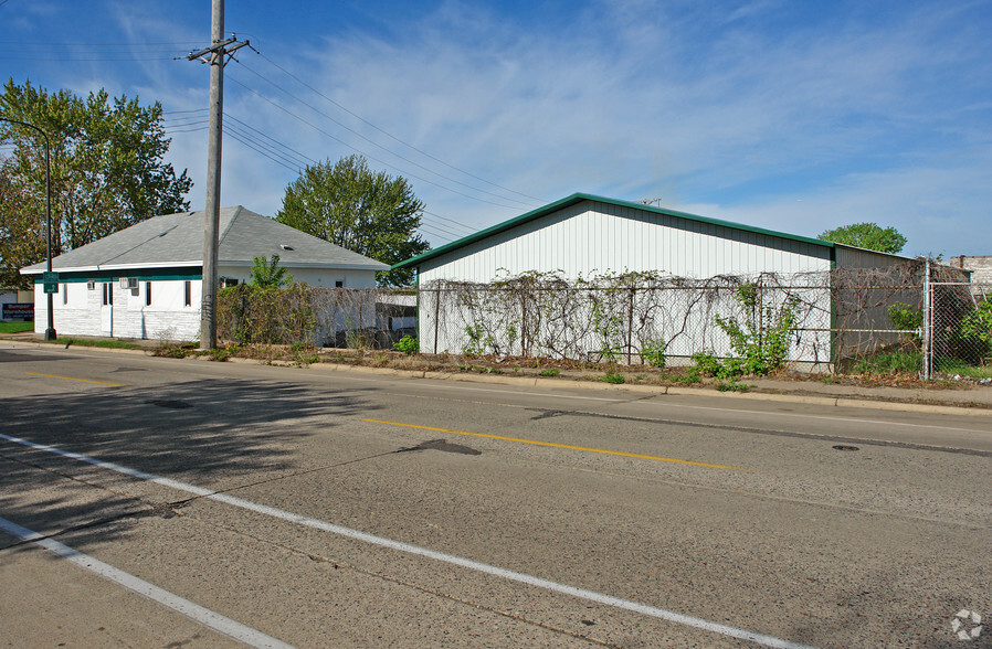 Primary Photo Of 731 Prior Ave N, Saint Paul Warehouse For Sale