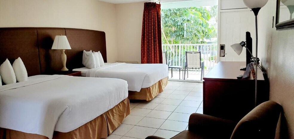 More Photos Of 504 S Gulfview Blvd, Clearwater Beach Hotel For Sale