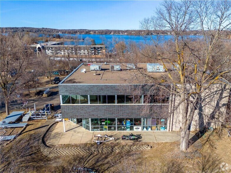 More Photos Of 4388 Shoreline Dr, Spring Park Storefront Retail Office For Sale