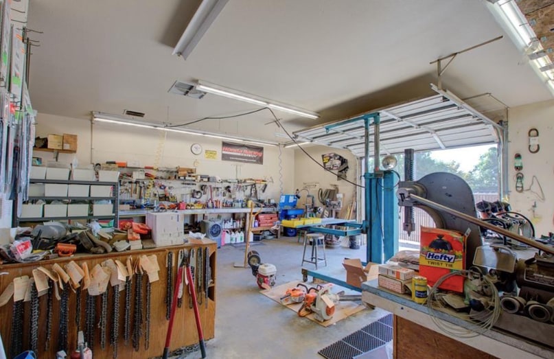 More Photos Of 6852 N Winton Way, Winton Freestanding For Sale