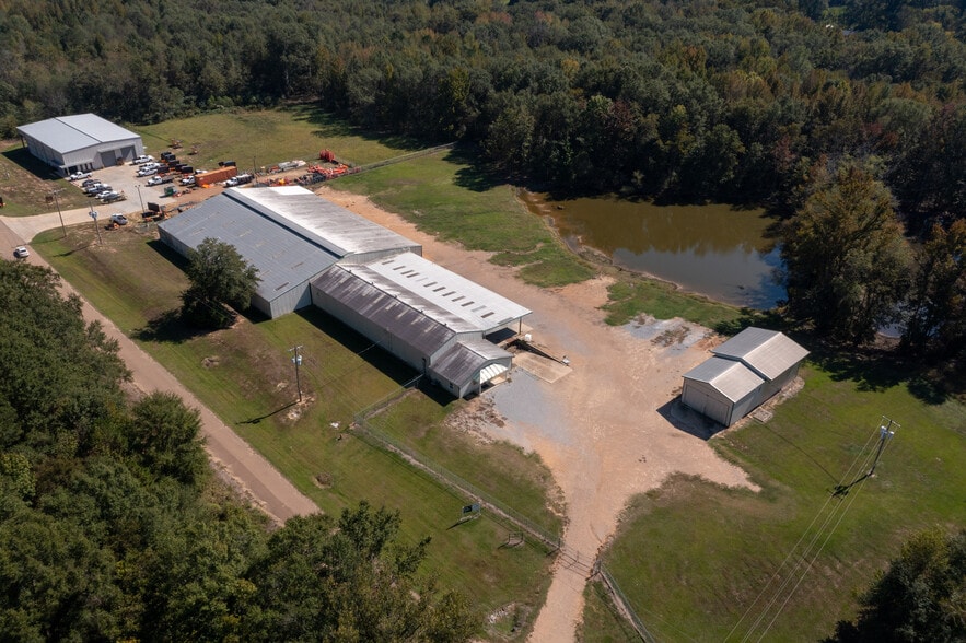 More Photos Of 1485 Industrial Dr, Bolton Warehouse For Lease