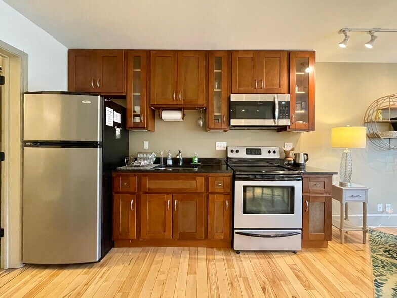 More Photos Of 5 Walnut St, Asheville Apartments For Sale