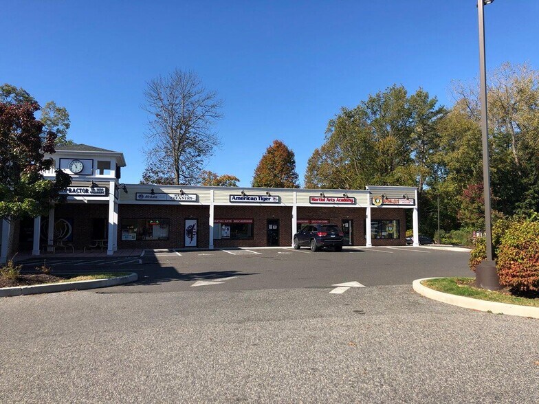 More Photos Of 180-182 Old Hawleyville Rd, Bethel Storefront For Lease