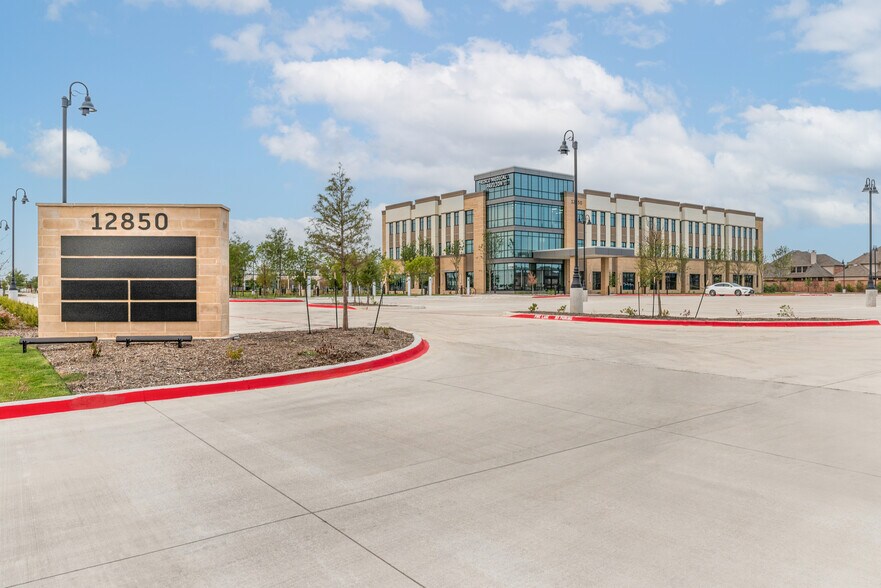 More Photos Of 12850 Dallas Pky, Frisco Medical For Lease