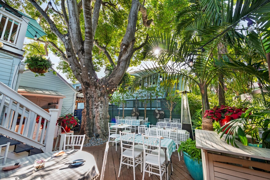 More Photos Of 816 Duval St, Key West Restaurant For Sale