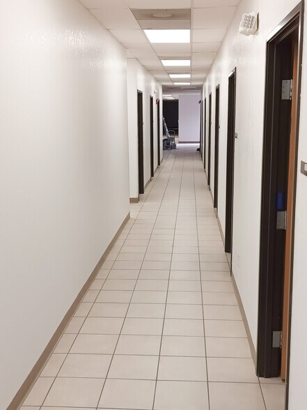 More Photos Of 1060 MacKintosh Dr, Brownsville Office For Lease