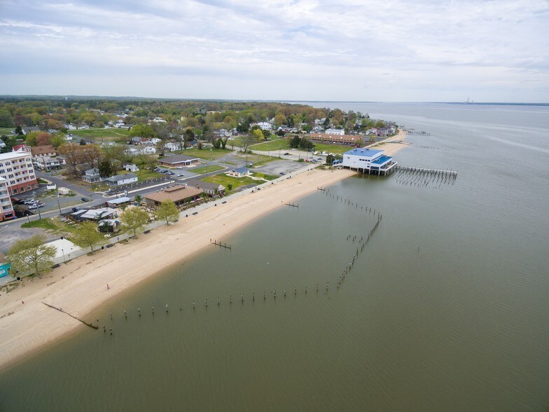 More Photos Of 100 Taylor St, Colonial Beach Storefront Retail Office For Sale