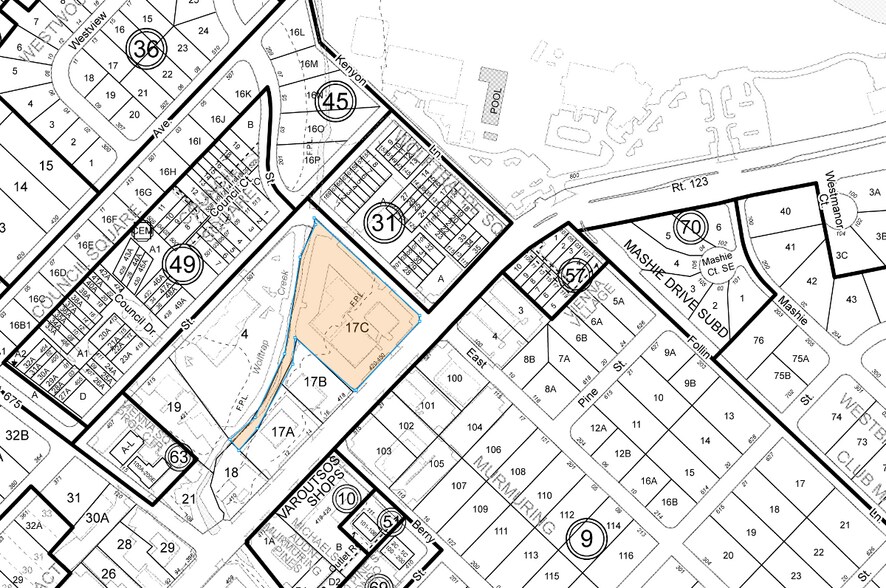 More Photos Of 450 Maple Ave E, Vienna Unknown For Lease