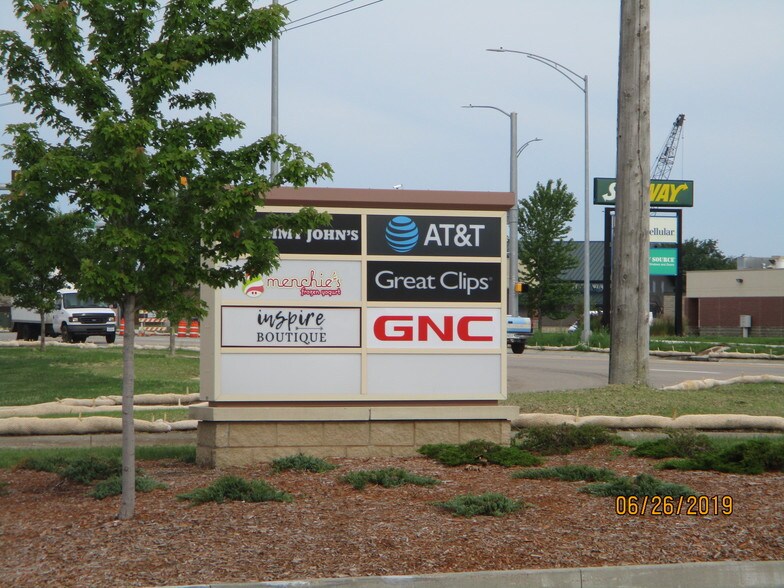 More Photos Of Viking Rd, Cedar Falls Unknown For Lease